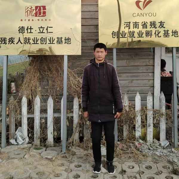 河南24岁单身帅哥真诚找对象-文山相亲网